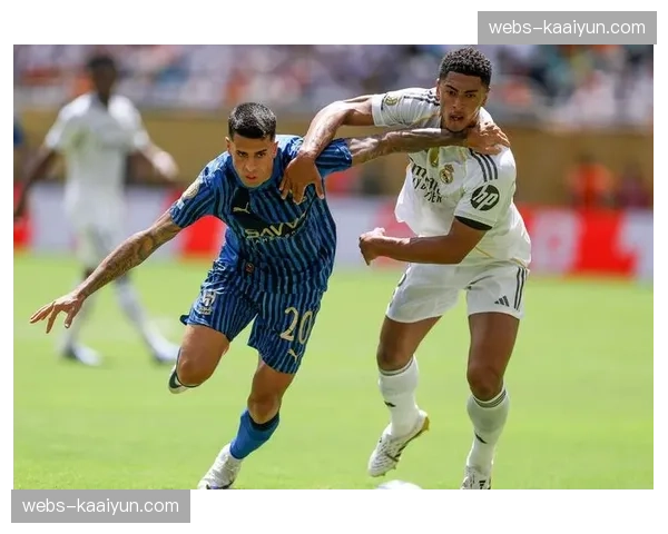 阿隆索执教皇马迎大考 四后卫与三后卫切换存隐患